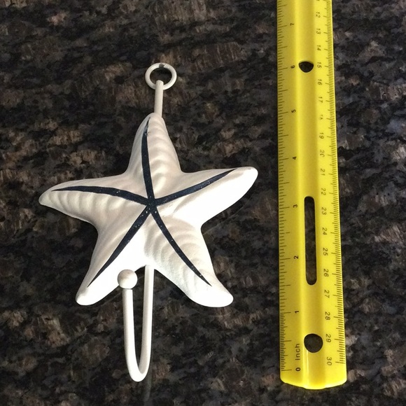 Starfish Wall Hooks & Decor - Picture 4 of 10